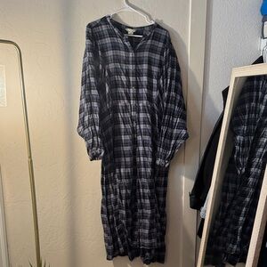 H&M Navy and White Checkered Long Sleeve Dress